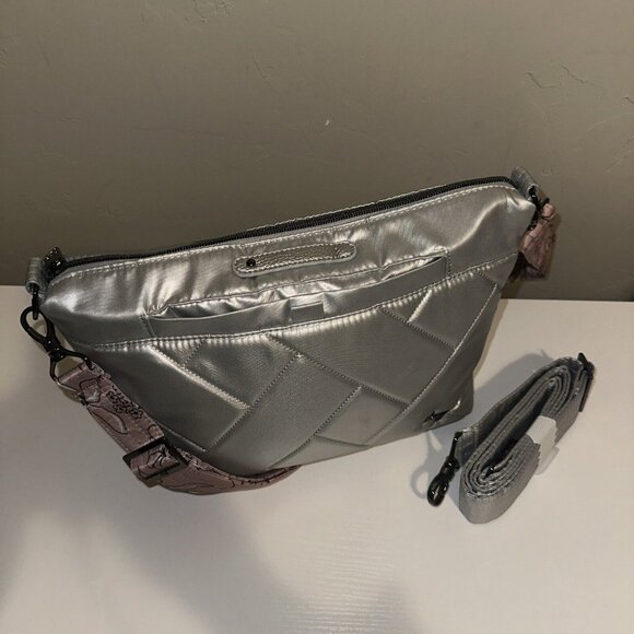 Sold Lug RFID Medium Crossbody Multi-Strap & Charm Flare 2 Metallic Silver - Picture 3 of 10